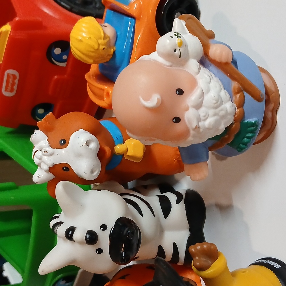 Fisher Price Little People Lot 18 Figures And Pieces Mixed Replacements Vehicles - Picture 5 of 10